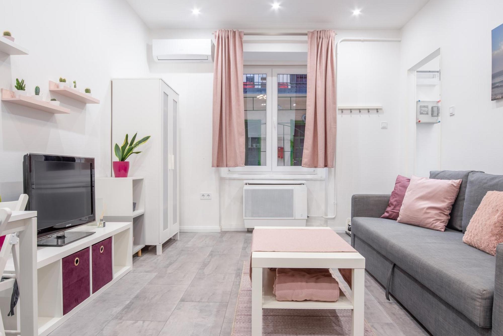 Maja'S Sweet Little Home With Free Parking And Air Condition, Budapest
